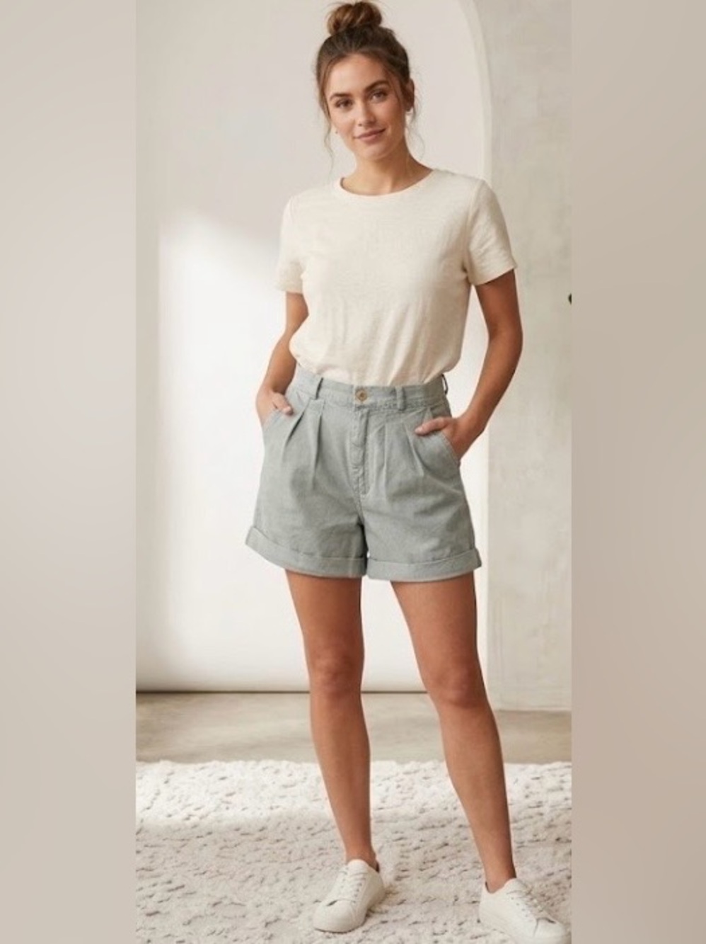 VTG Women's Banana Republic Safari & Travel Co Khaki Denim Pleated Shorts 2